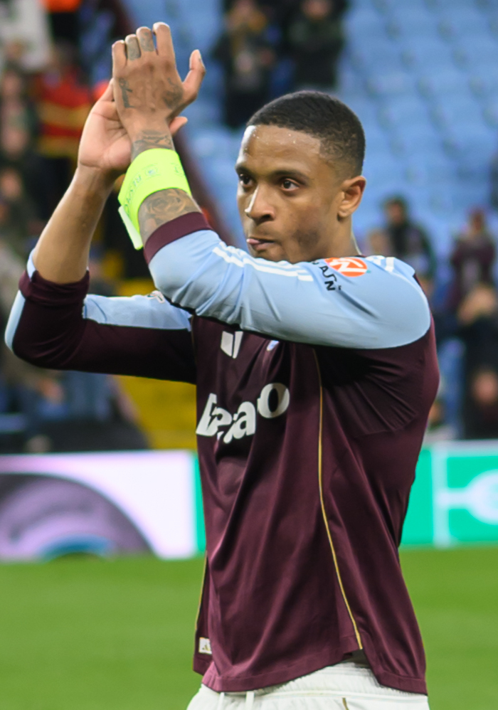 Foto de Ezri Konsa
